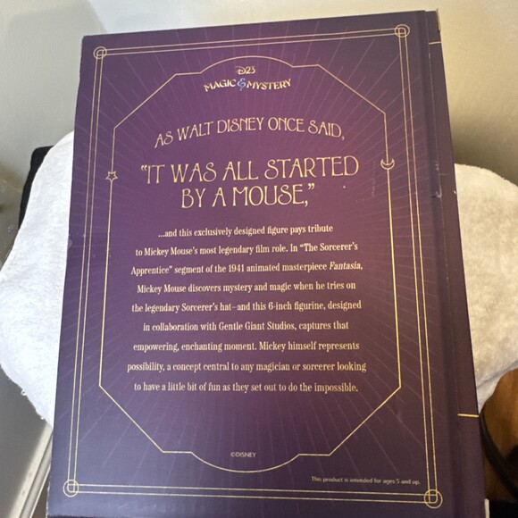 Disney D23 Sorcerer's Apprentice Mickey Mouse Magic & Mystery Figure 2024 - Picture 2 of 5